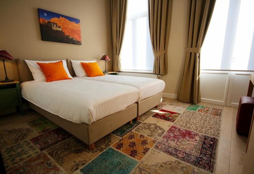 تختخواب و صبحانه Hooome