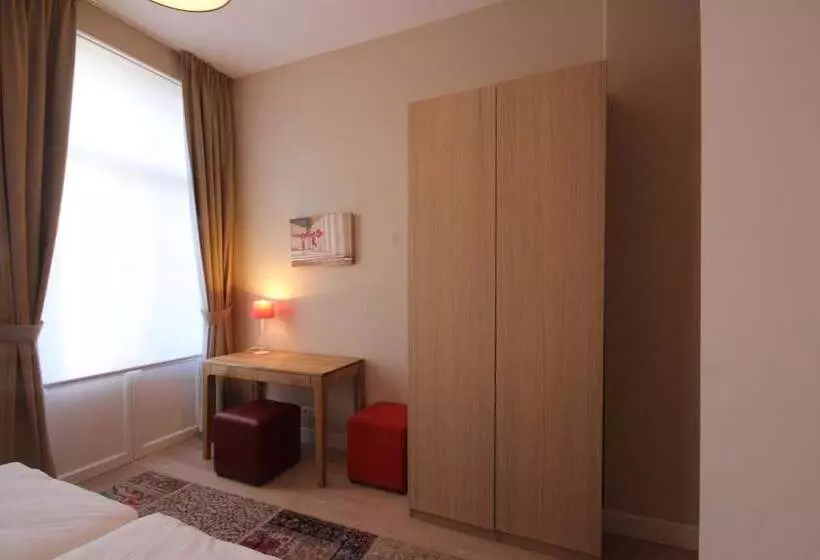 تختخواب و صبحانه Hooome