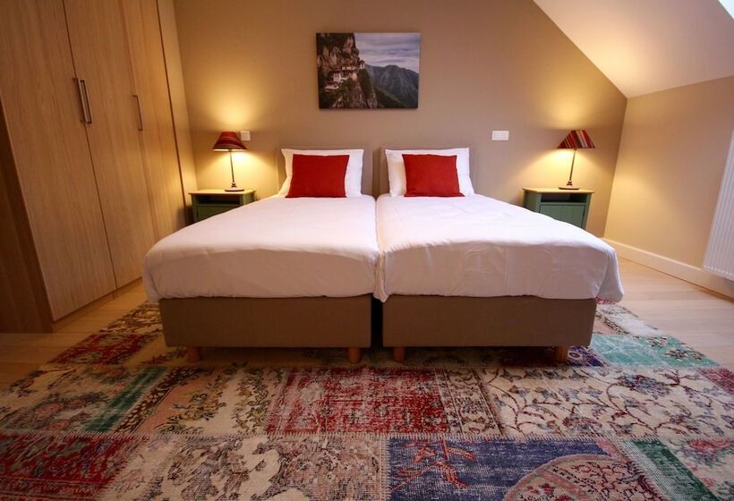 تختخواب و صبحانه Hooome