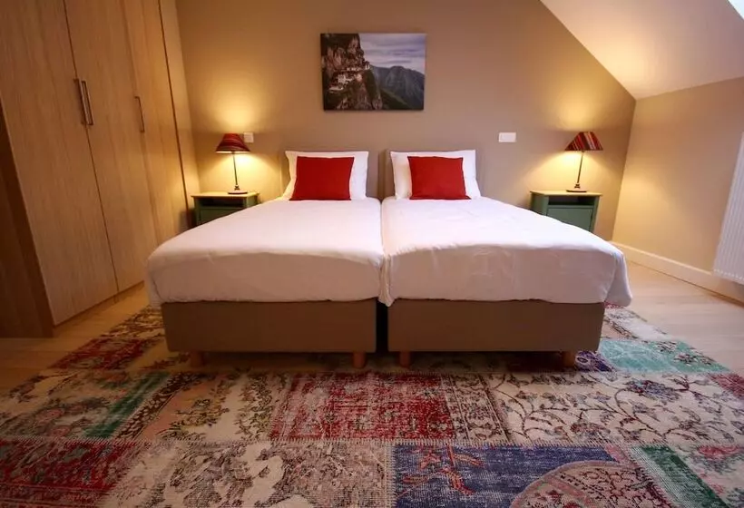 تختخواب و صبحانه Hooome