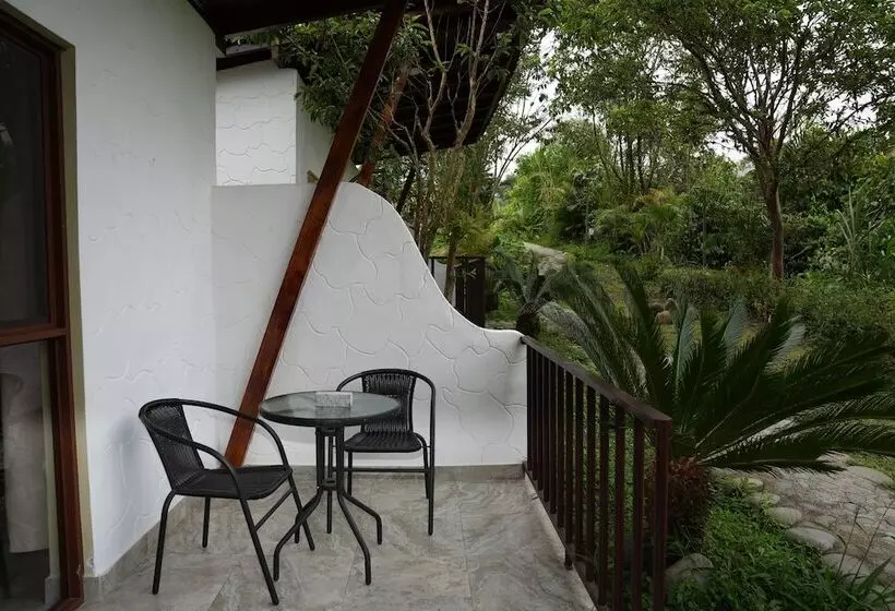 هتل Coffee Lodge Cristal Glamping & Spa