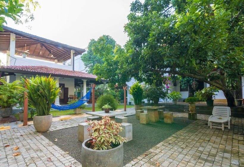 هتل Green Villa Unawatuna