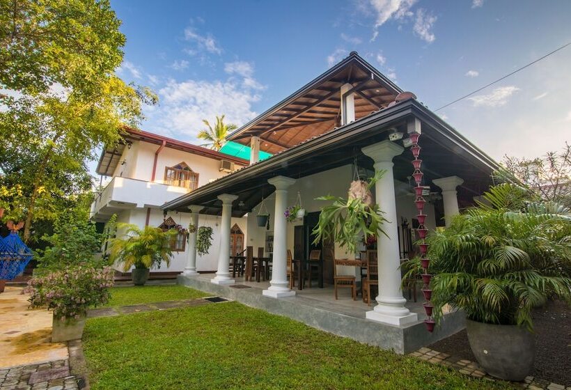 هتل Green Villa Unawatuna