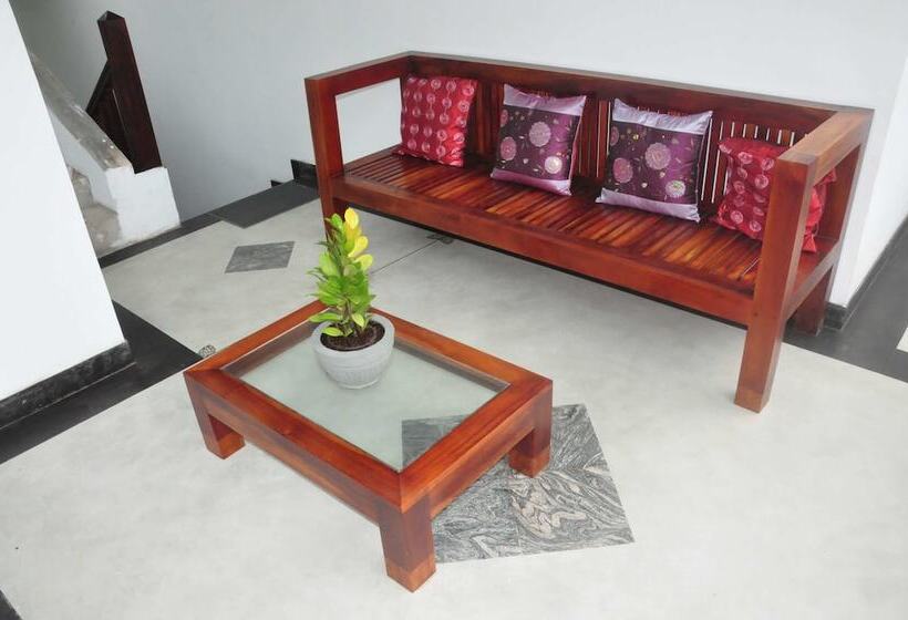 هتل Green Villa Unawatuna