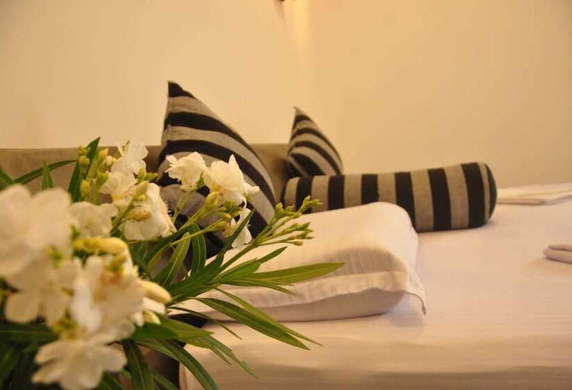 هتل Green Villa Unawatuna