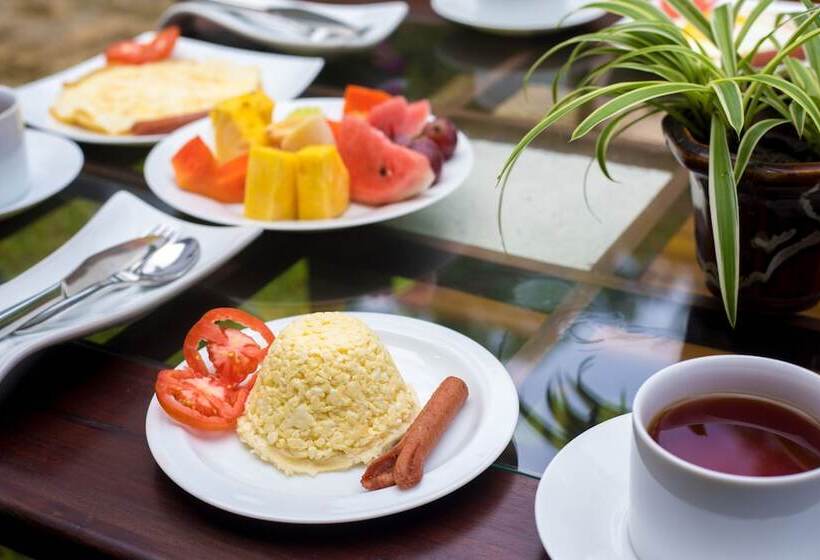 هتل Green Villa Unawatuna