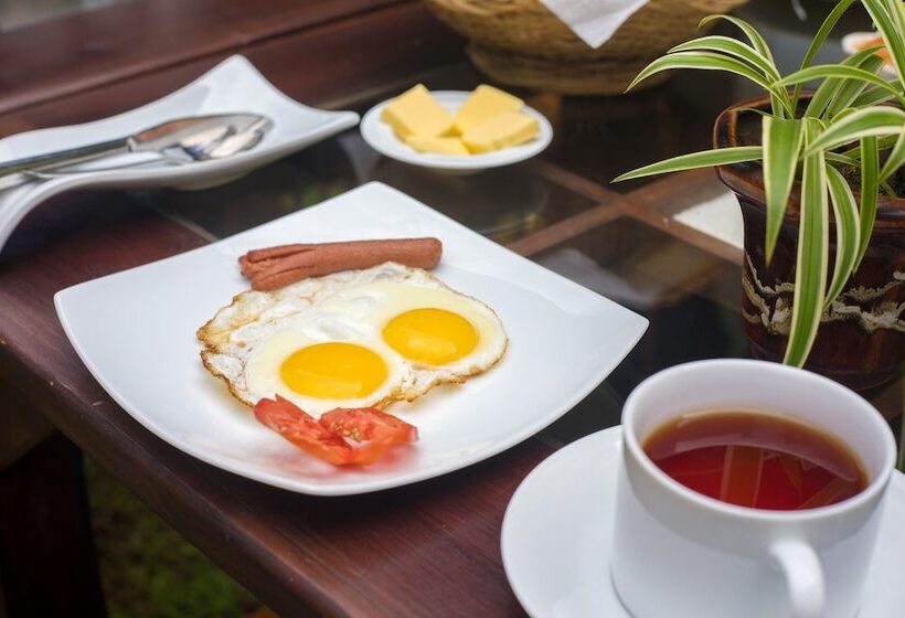 هتل Green Villa Unawatuna