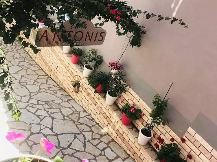 Villa Antonis
