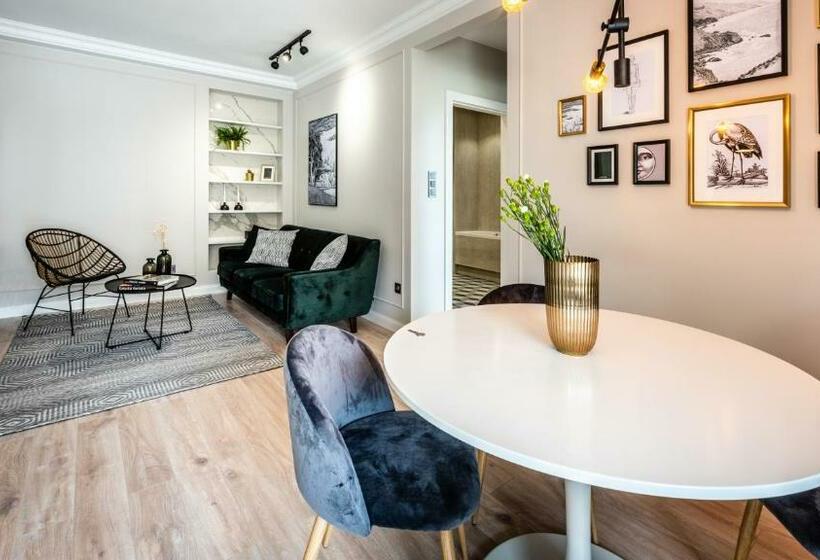 A11 Apartments & Spa Dermique