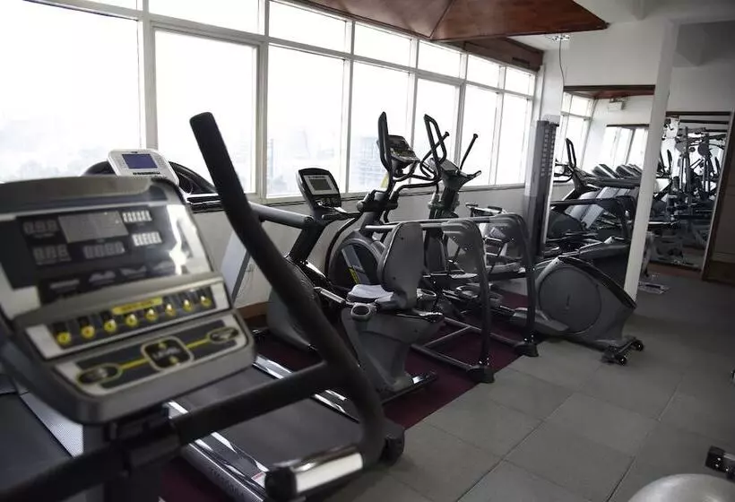 Diplomat Luxury Furnished Apartments