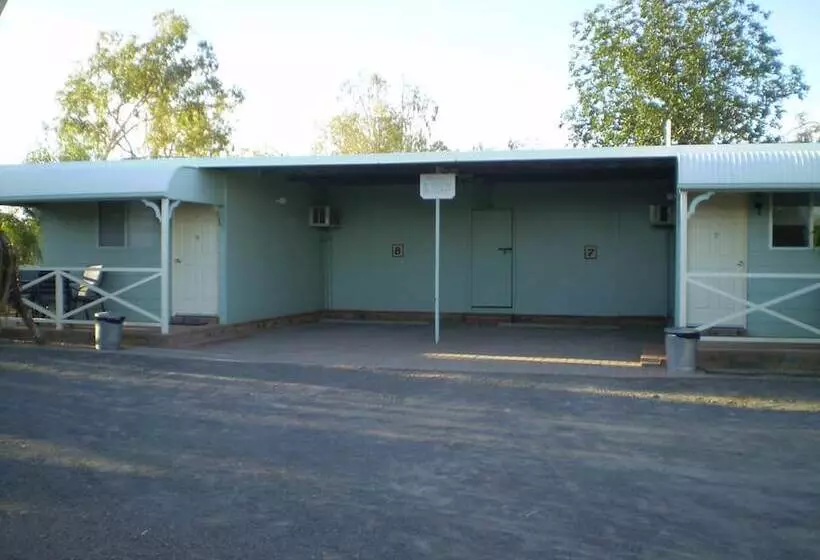 Hotelli Banjo S Overnight & Holiday Units