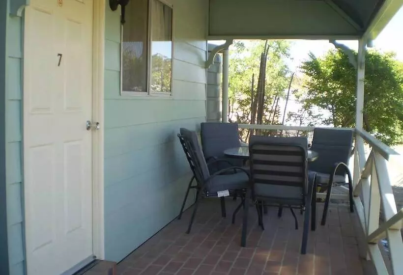 Hotelli Banjo S Overnight & Holiday Units