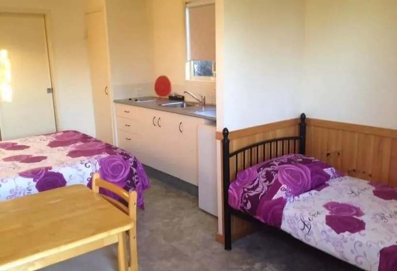 Hotelli Banjo S Overnight & Holiday Units