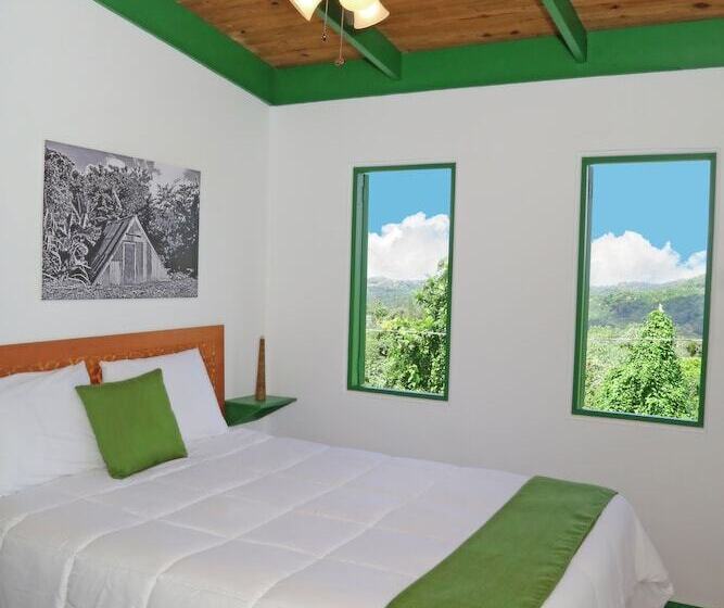 هتل Hacienda Juanita