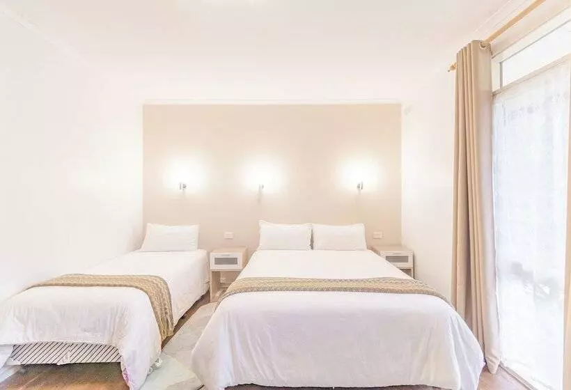 ホテル Warburton Lodge