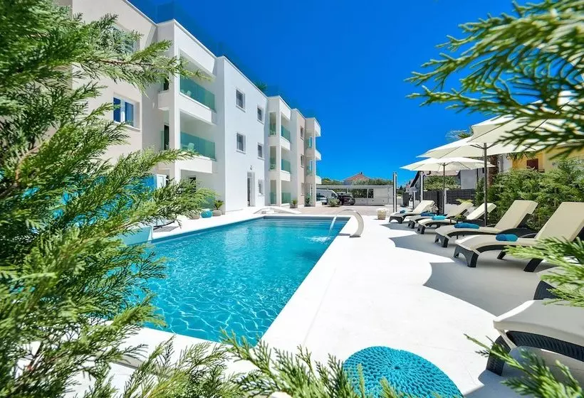 Luxury Apartments Villa Arta