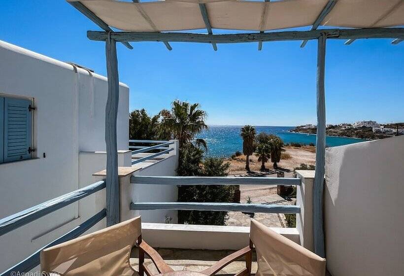 پانسیون Agnadi Syros Beachfront Studios & Rooms