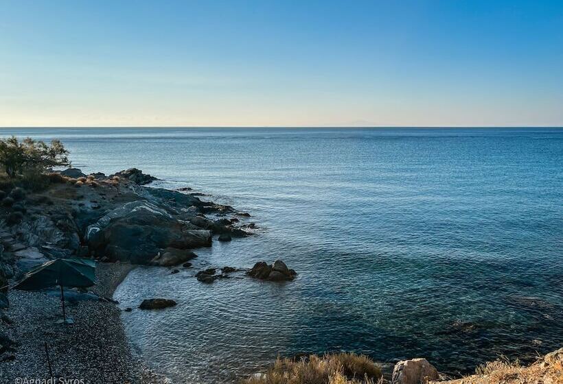 پانسیون Agnadi Syros Beachfront Studios & Rooms