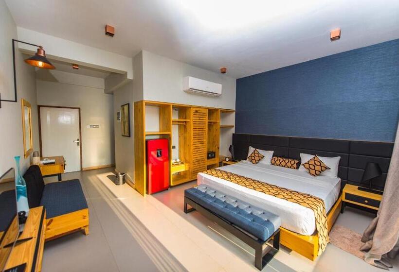 호텔 Ballena Regency