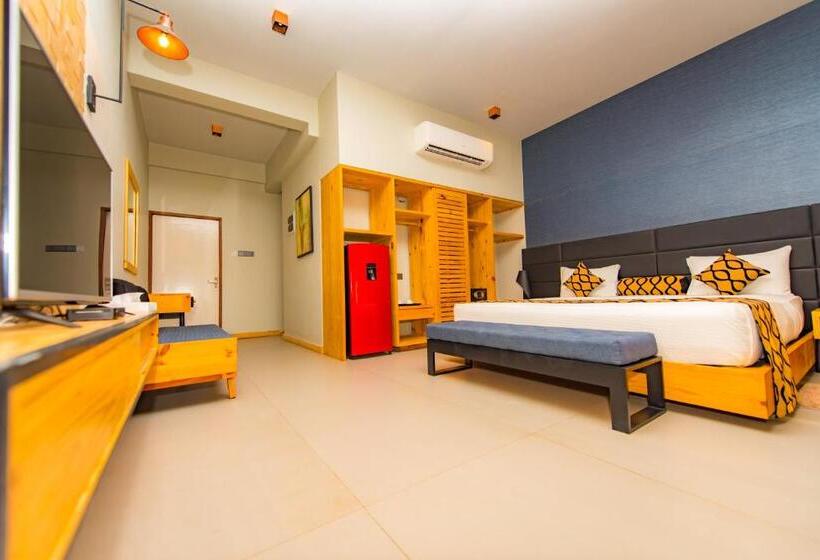 호텔 Ballena Regency