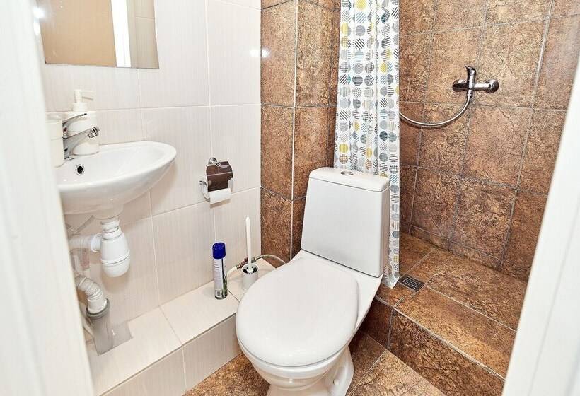 فندق Seven Bridges