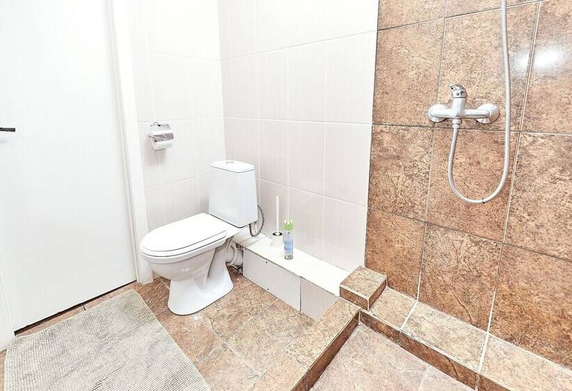 فندق Seven Bridges