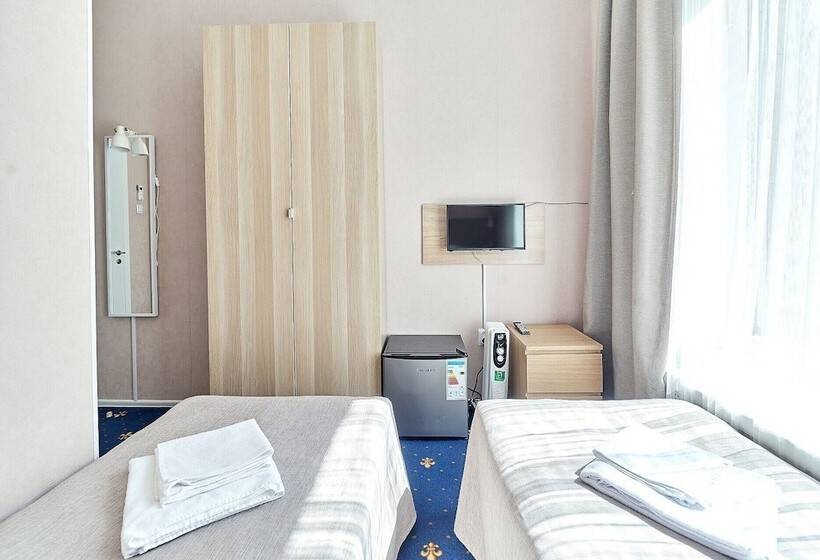 فندق Seven Bridges