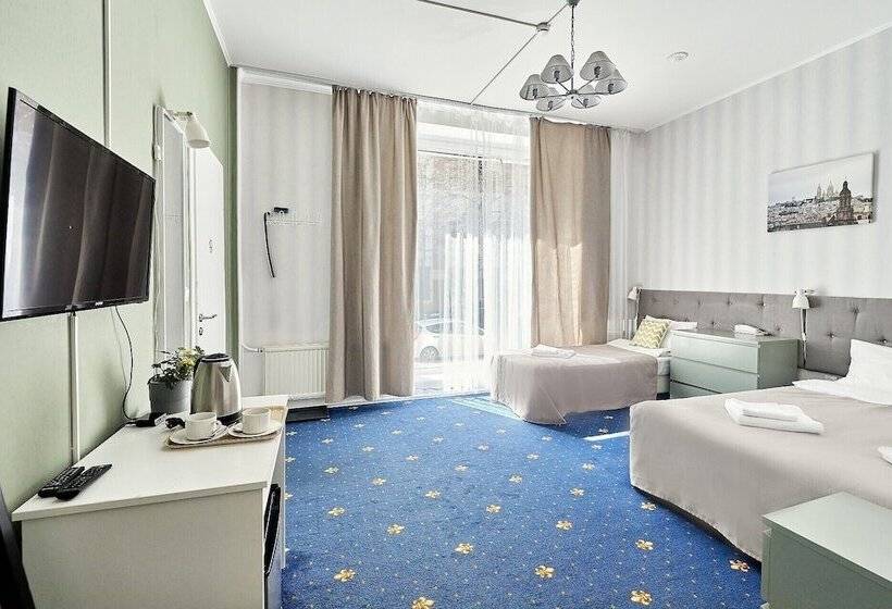 فندق Seven Bridges