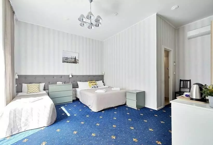 ホテル Seven Bridges