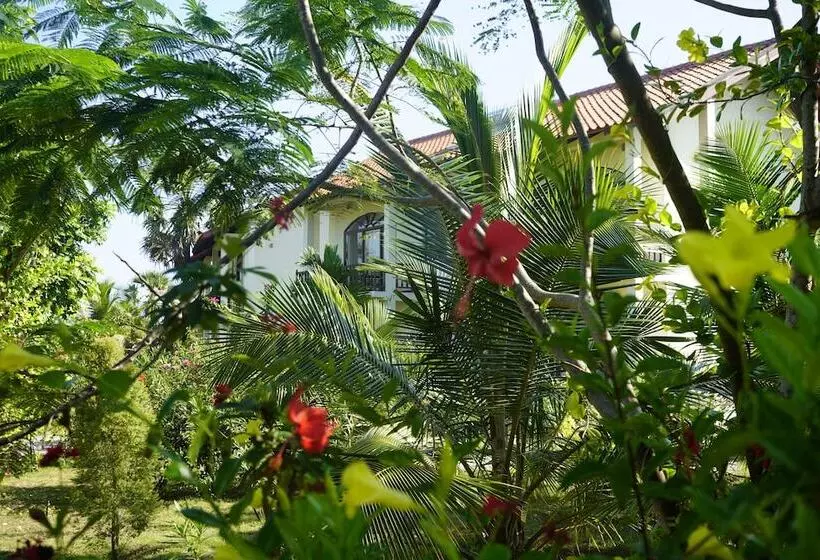 Hotelli Shakti Vani Ayu