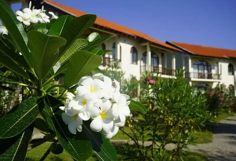 Hotelli Shakti Vani Ayu