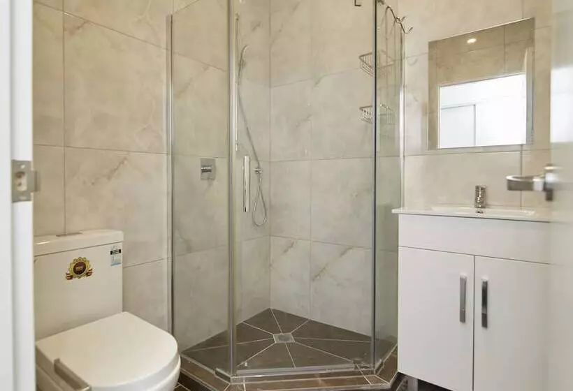 Motelli Three Palms Lodge