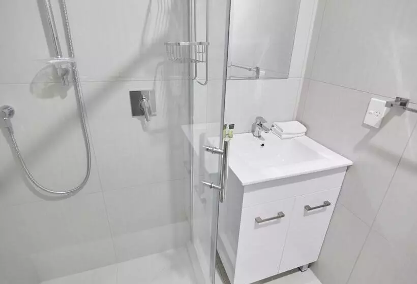 Motelli Three Palms Lodge