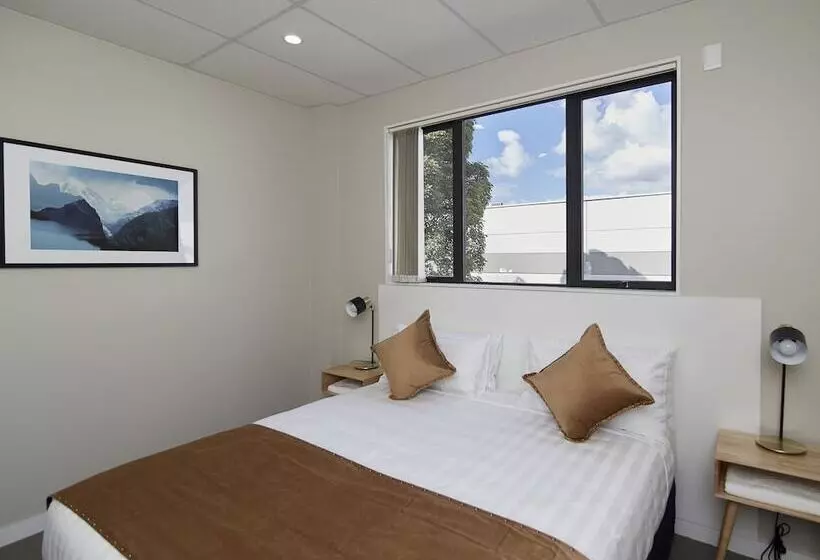 Motelli Three Palms Lodge