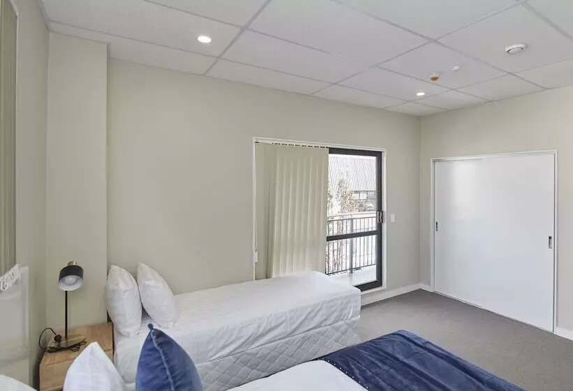 Motelli Three Palms Lodge