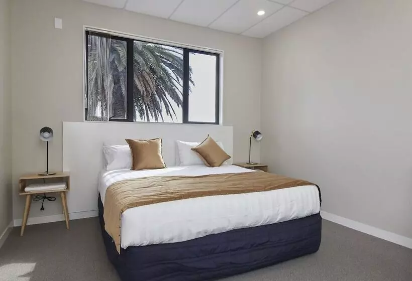 Motelli Three Palms Lodge