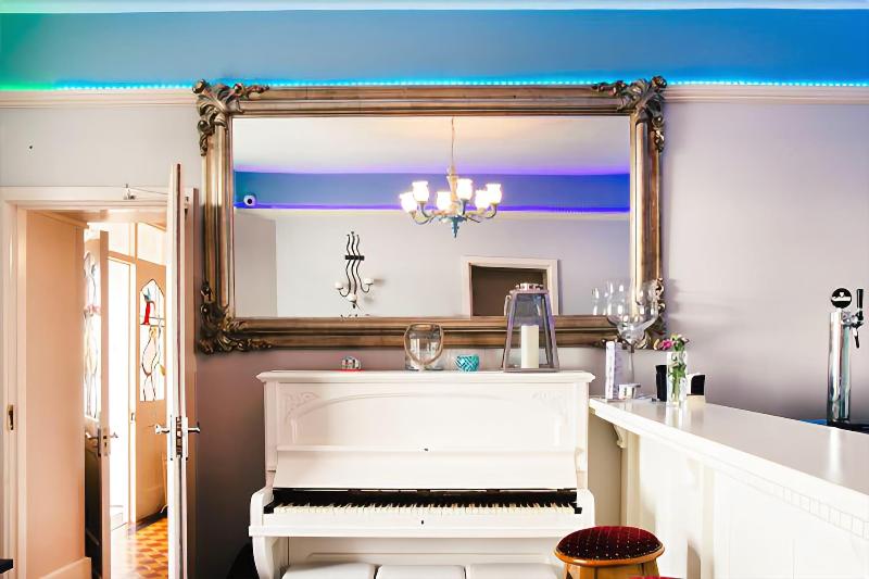 펜션 The Coast Lodge