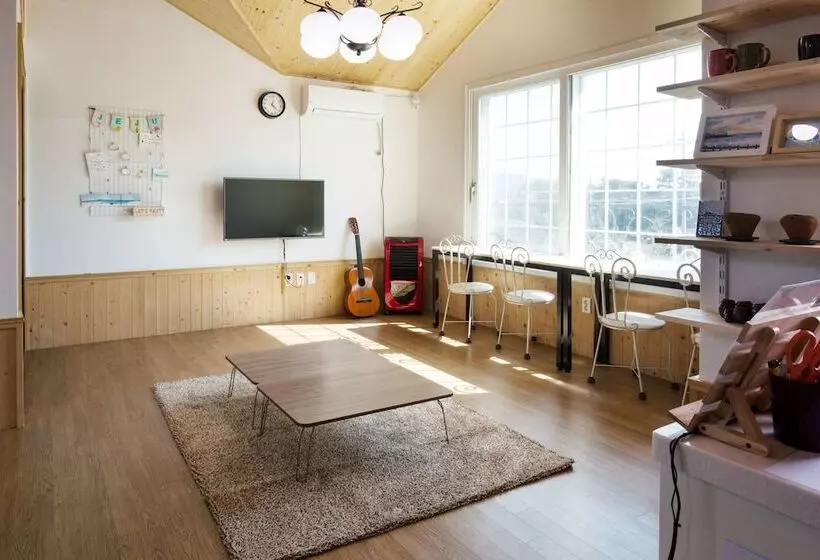 Hong Hong Guesthouse Hostel