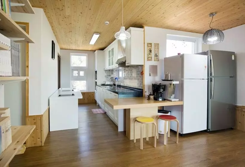 Hong Hong Guesthouse Hostel