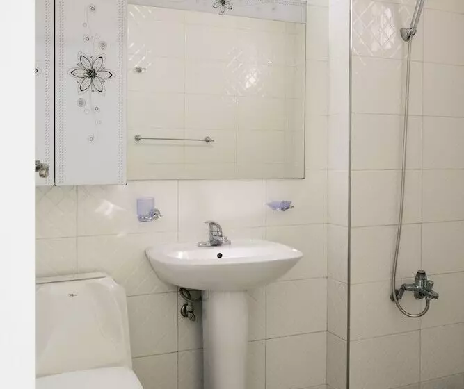 Hong Hong Guesthouse Hostel