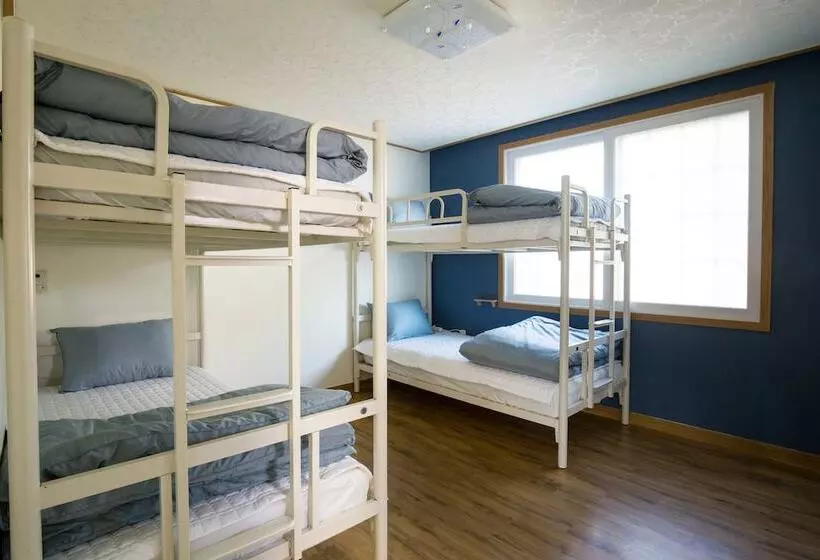Hong Hong Guesthouse Hostel