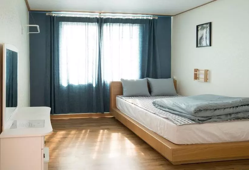 Hong Hong Guesthouse Hostel