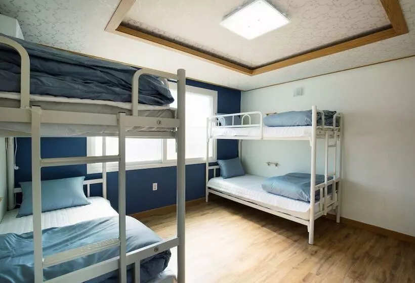 Hong Hong Guesthouse Hostel