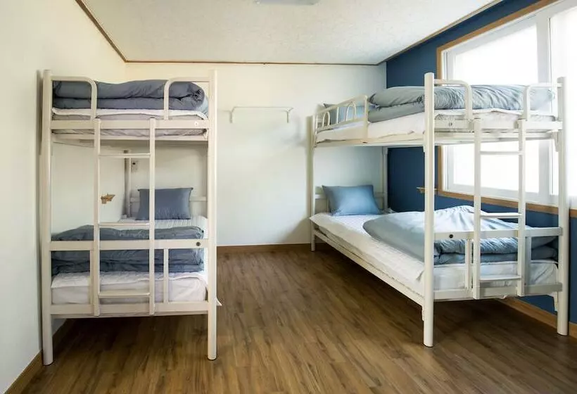 Hong Hong Guesthouse Hostel