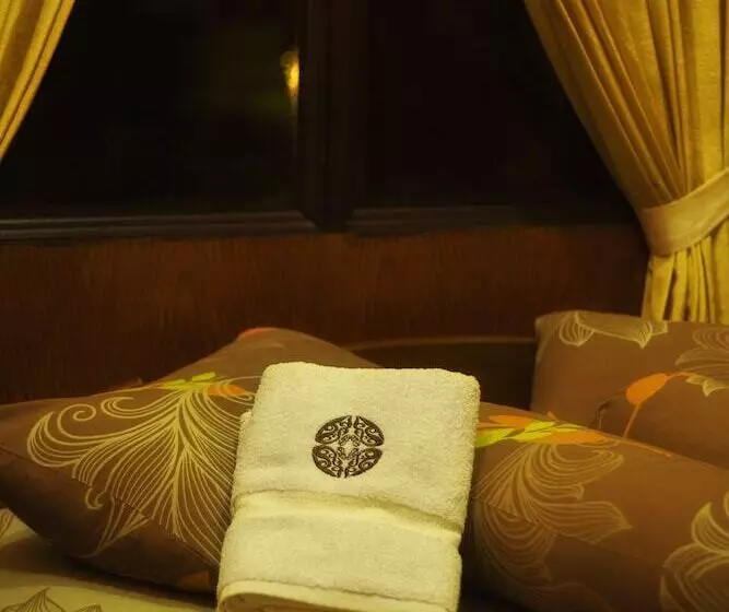 Hotelli Waisai Beach