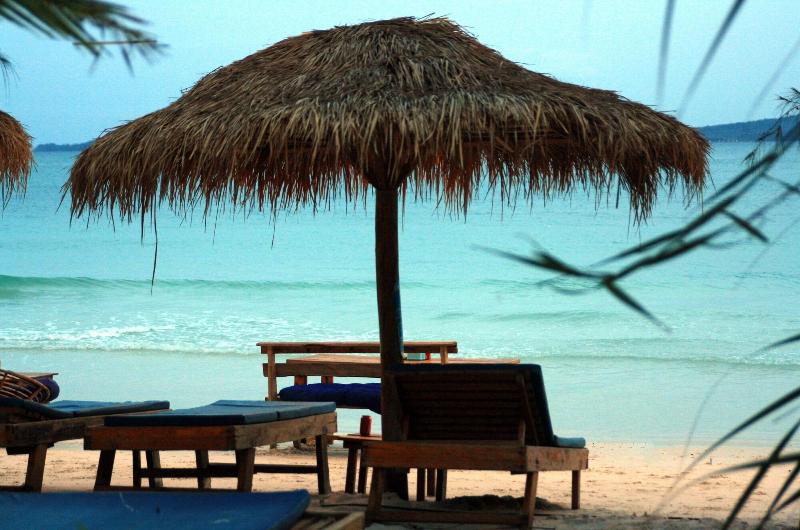 Kurort White Beach Bungalows