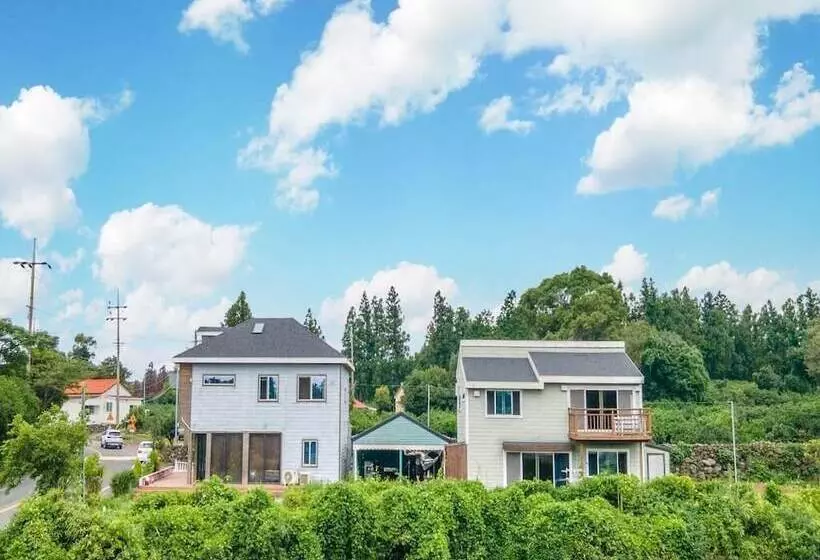 Seogwipo Haemil Dokchae Pension