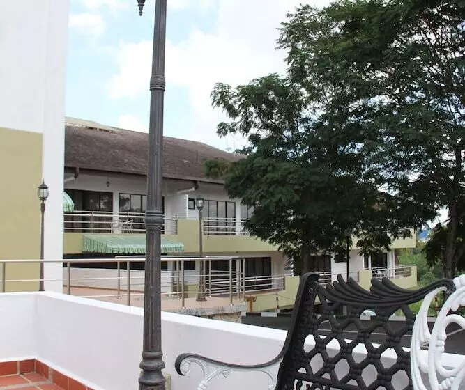 هتل Beruang Hill Resort