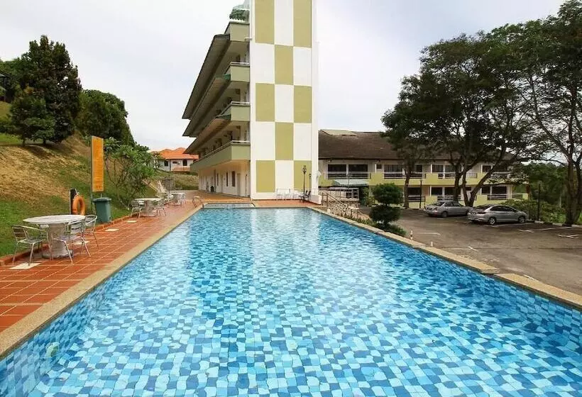 هتل Beruang Hill Resort