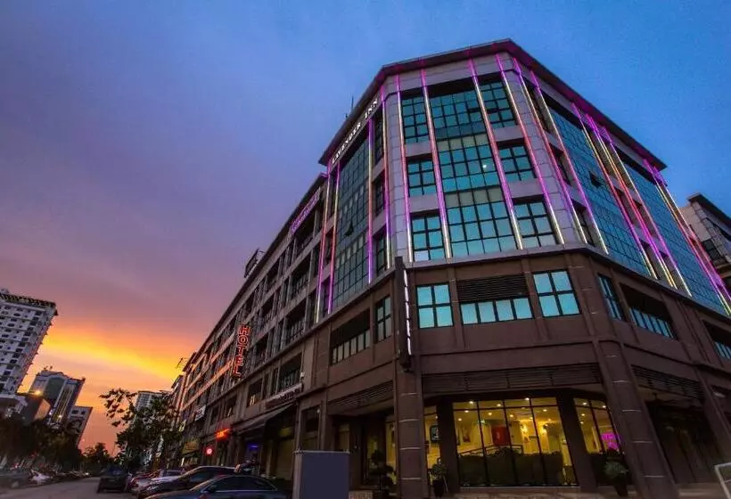 Hotelli Lavender Inn Usj